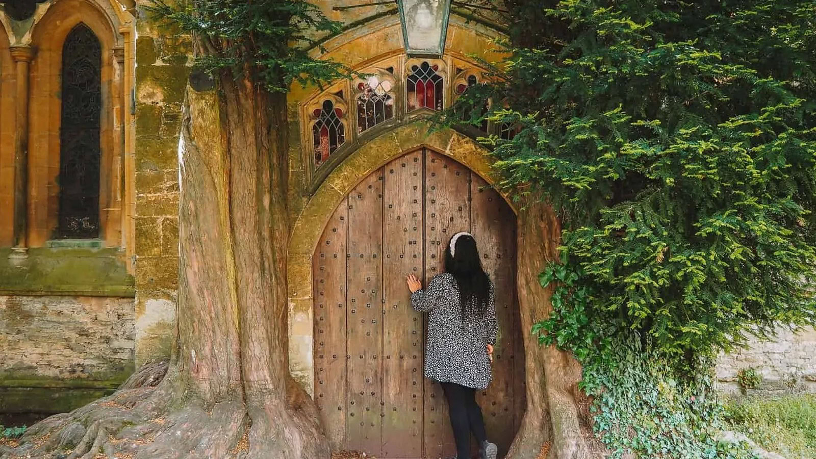 Tolkien, la chiesa inglese che ispirò le porte di Durin
