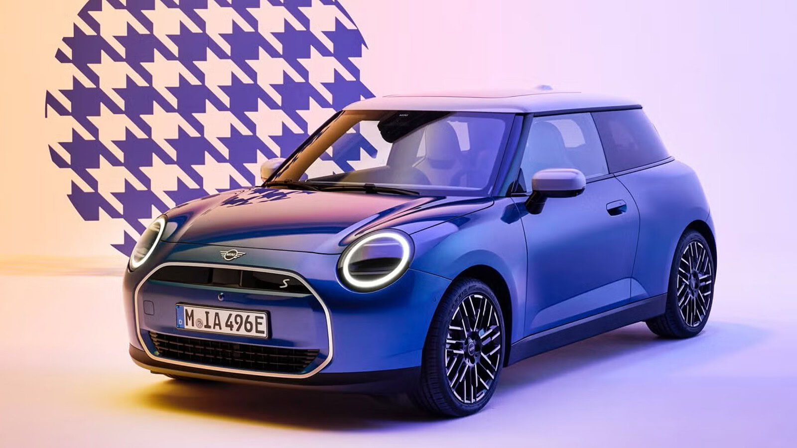 Mini Cooper, la nuova generazione cambia tutto: addio trazione anteriore