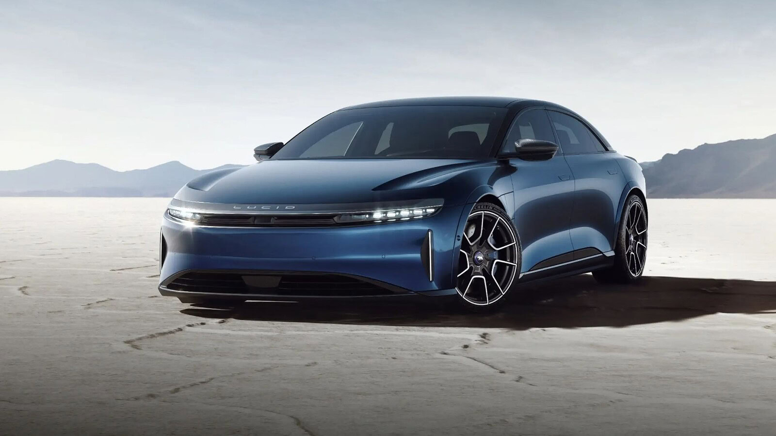 Lucid Air Sapphire umilia Corvette ZR1X nel test 0-322-0 km/h