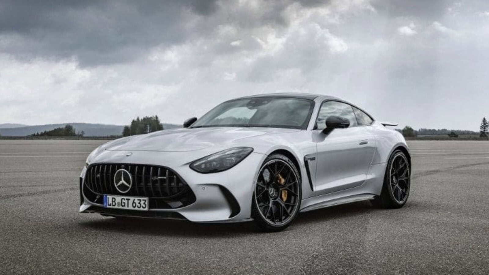 Mercedes-AMG GT 63 gira da sola al Nürburgring: il test