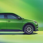 Renault 5 E-Tech si aggiorna: più autonomia e nuova Five
