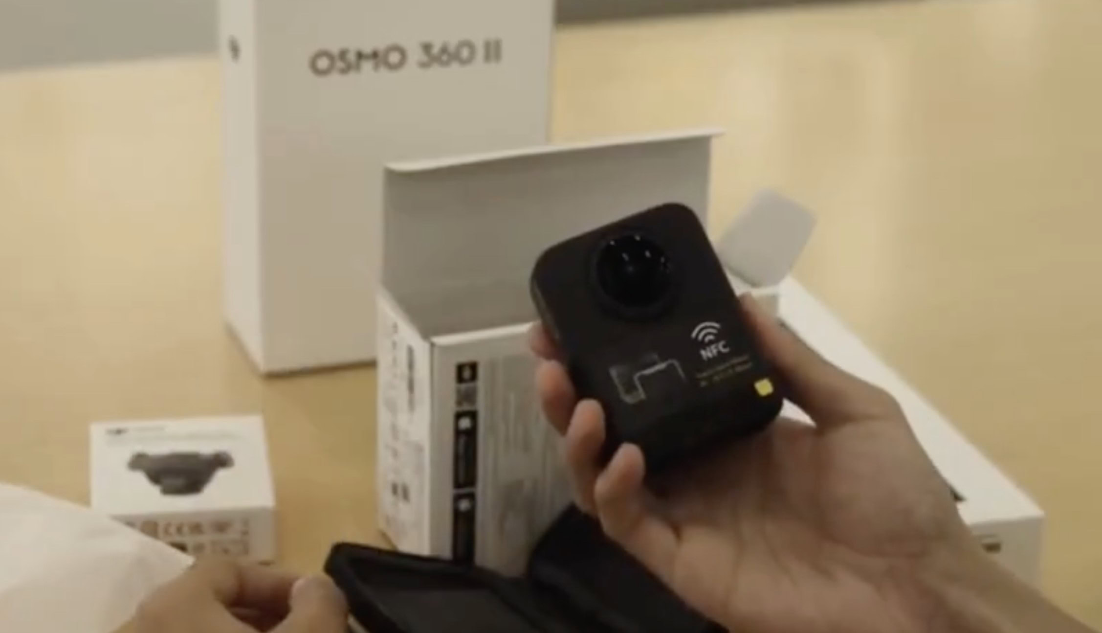 DJI Osmo 360 II - dettaglio DJI Osmo 360 II: un video anticipa design, batteria e registrazione in 8K