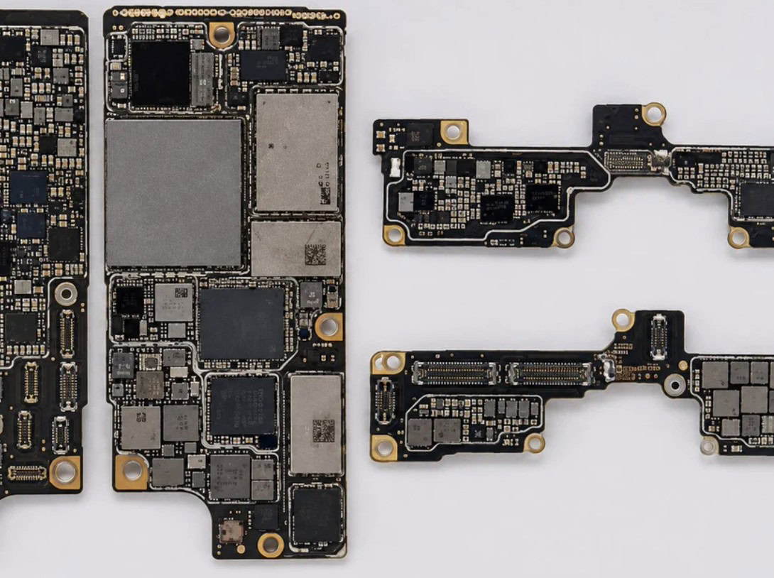 iPhone Ultra: prime immagini della scheda madre con chip A20 Pro
