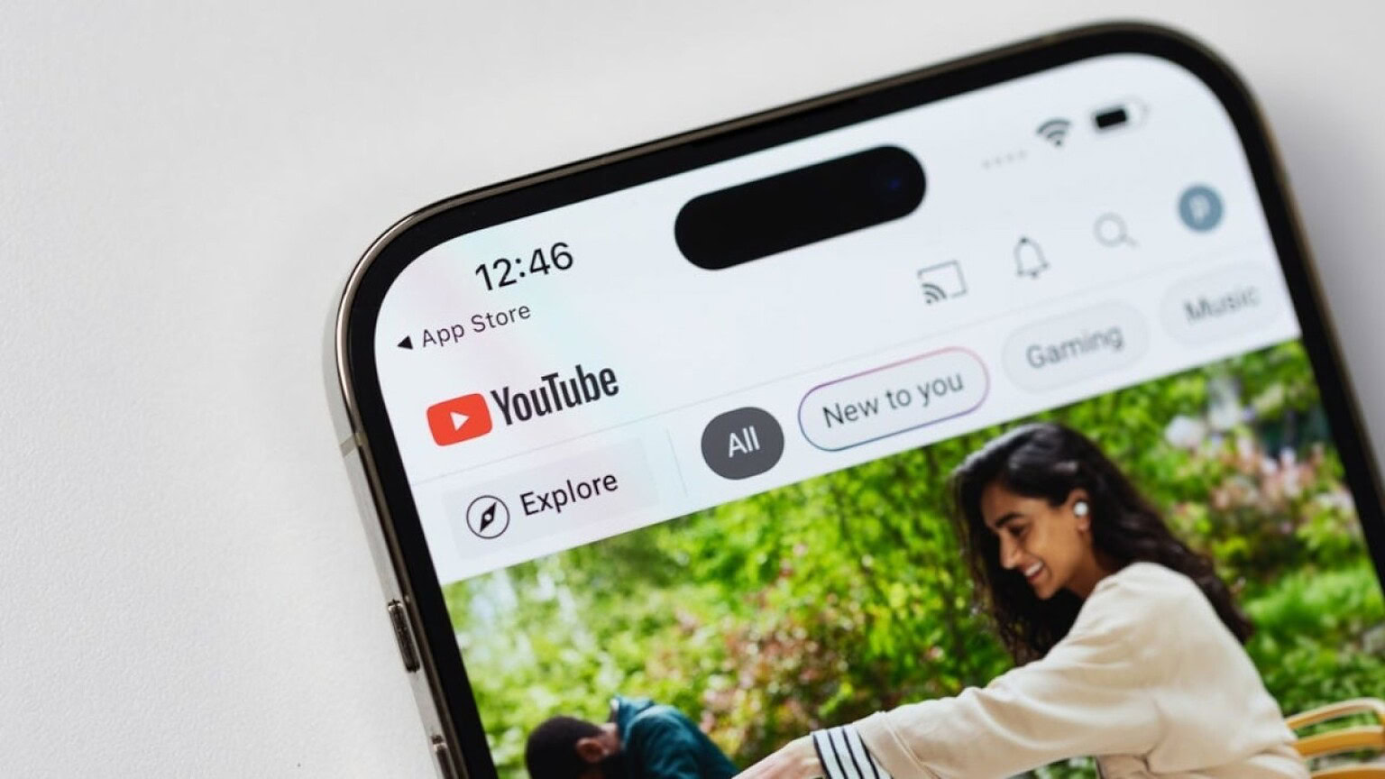 YouTube su iPad, il bug che fa sparire titolo e commenti - bug YouTube iPad