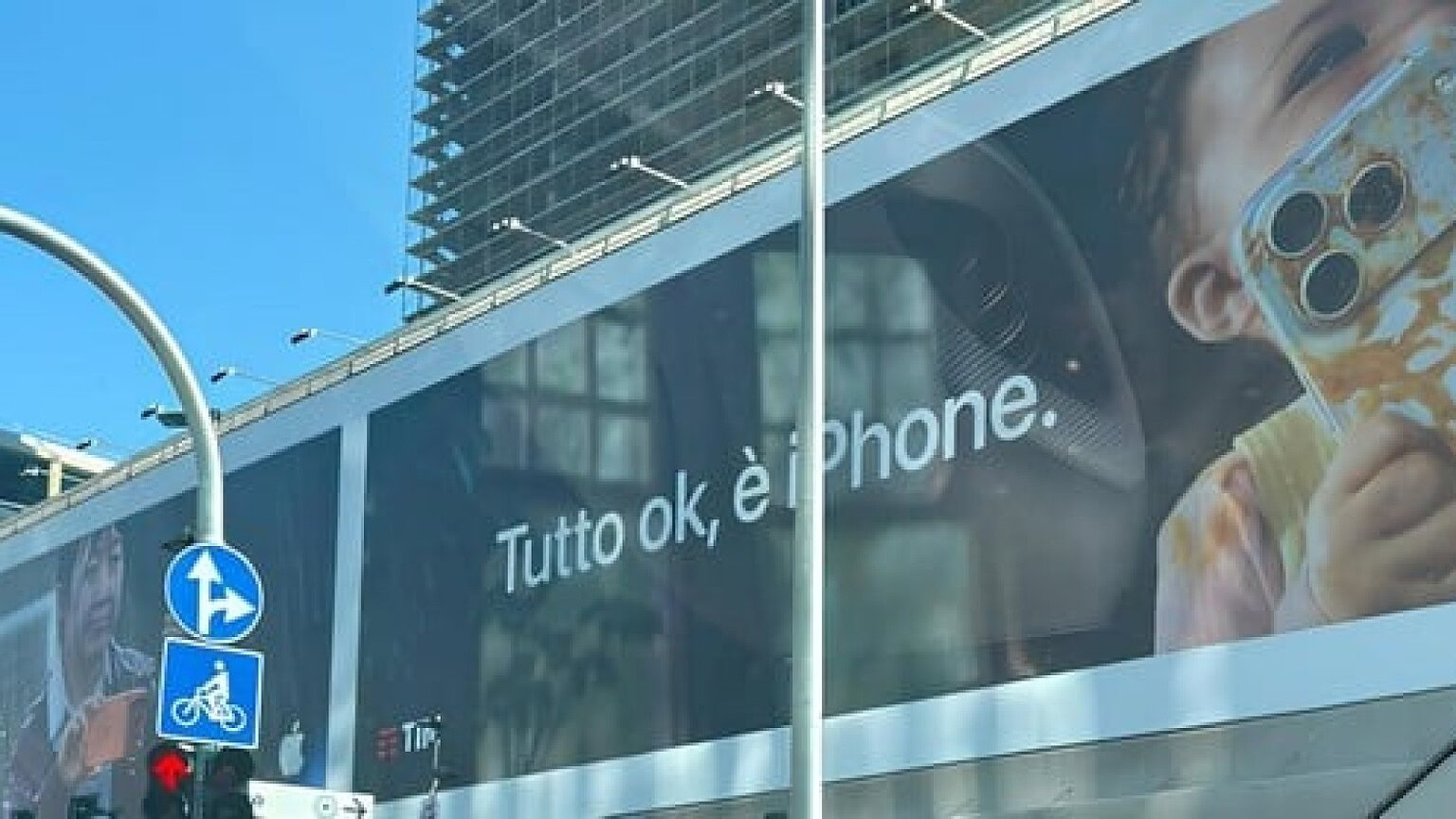 Codacons contro Apple: esposto sulla pubblicità con un bimbo - Codacons Apple pubblicità