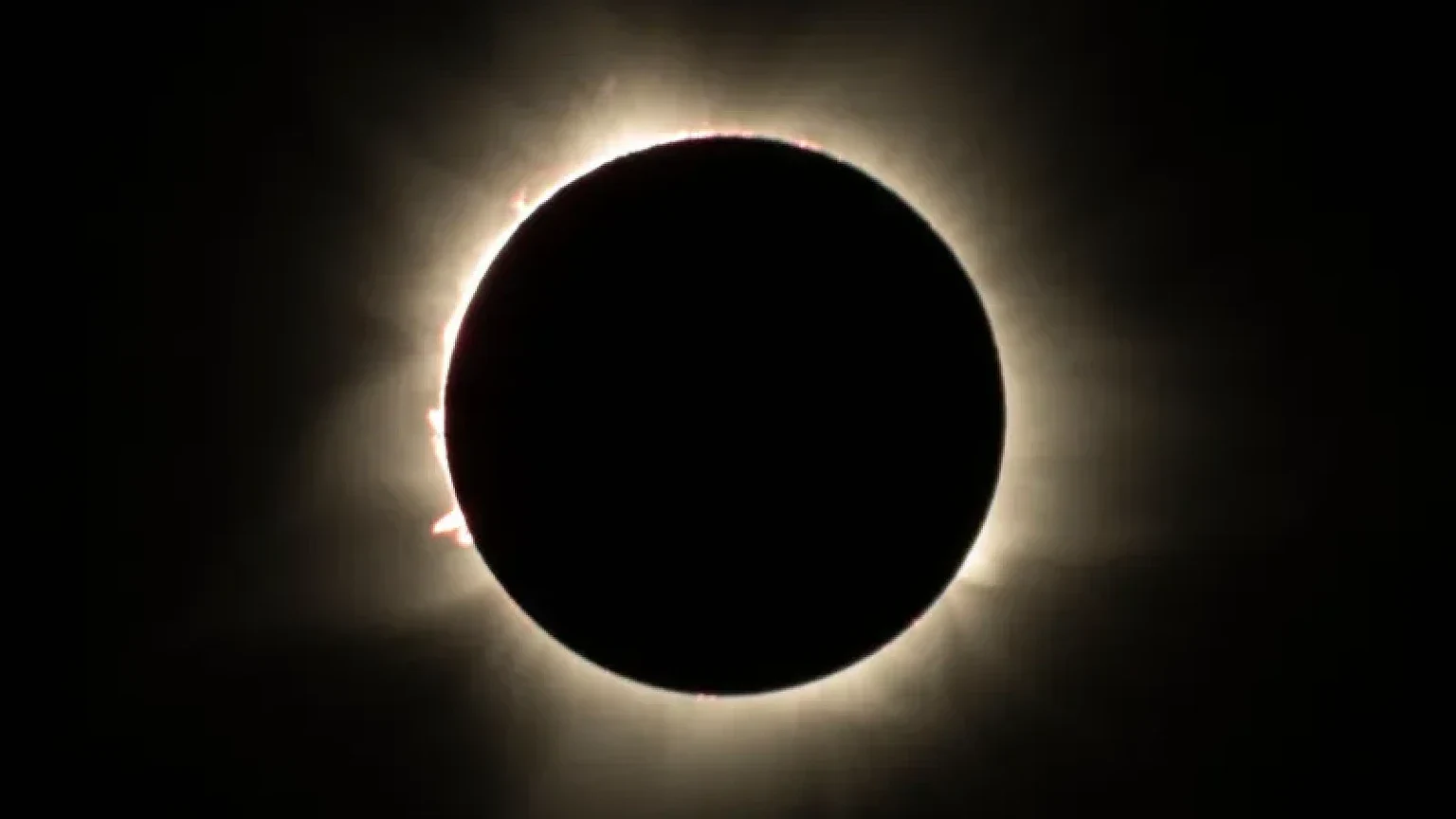 Eclissi solare del 12 agosto: come fotografarla con lo smartphone - eclissi solare smartphone
