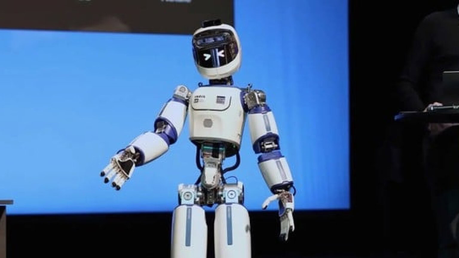 ergoCub, il robot umanoide italiano che lavora accanto all'operaio - ergoCub robot umanoide