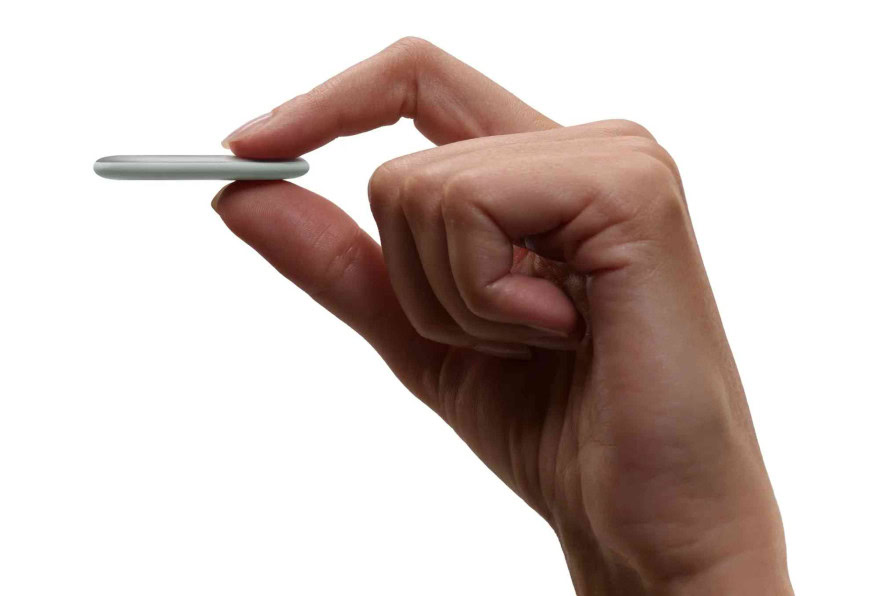 Pixel Tag Google Pixel Tag, Google sfida gli AirTag con la rete Find Hub
