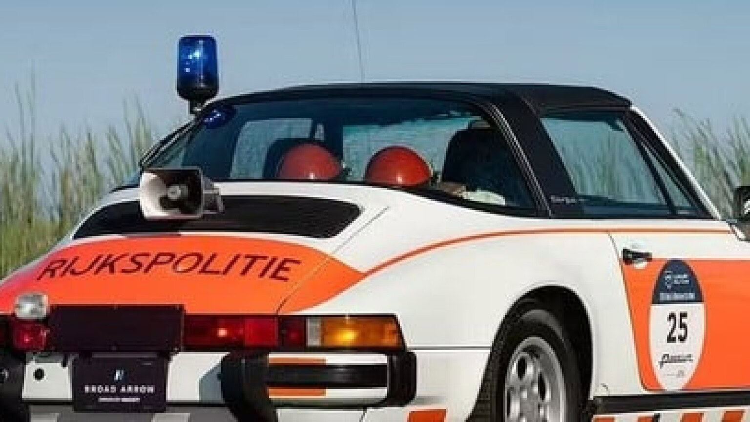 Porsche 911 Targa della polizia olandese venduta a 216.000 euro