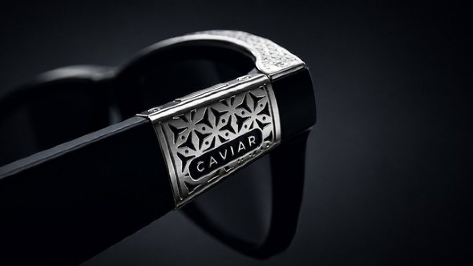 Ray-Ban Meta di Caviar: occhiali smart in oro 24 carati - Ray-Ban Meta Caviar
