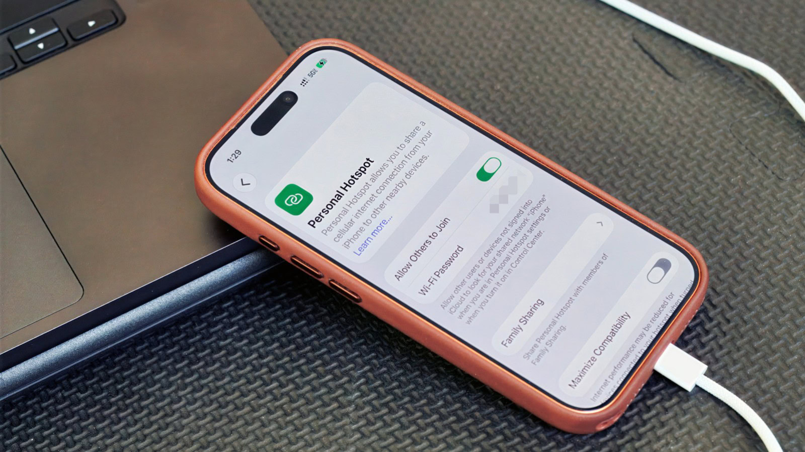Tethering USB: come condividere internet dal telefono via cavo Tethering USB: come condividere internet dal telefono via cavo
