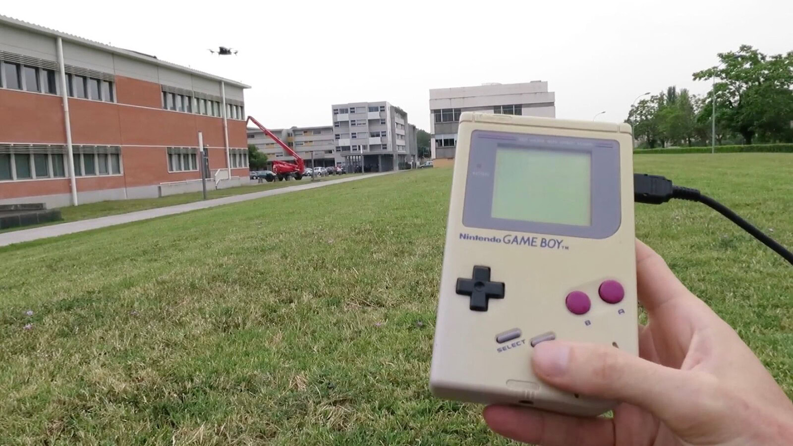 Game Boy pilota un drone: il progetto con Arduino e porta Link