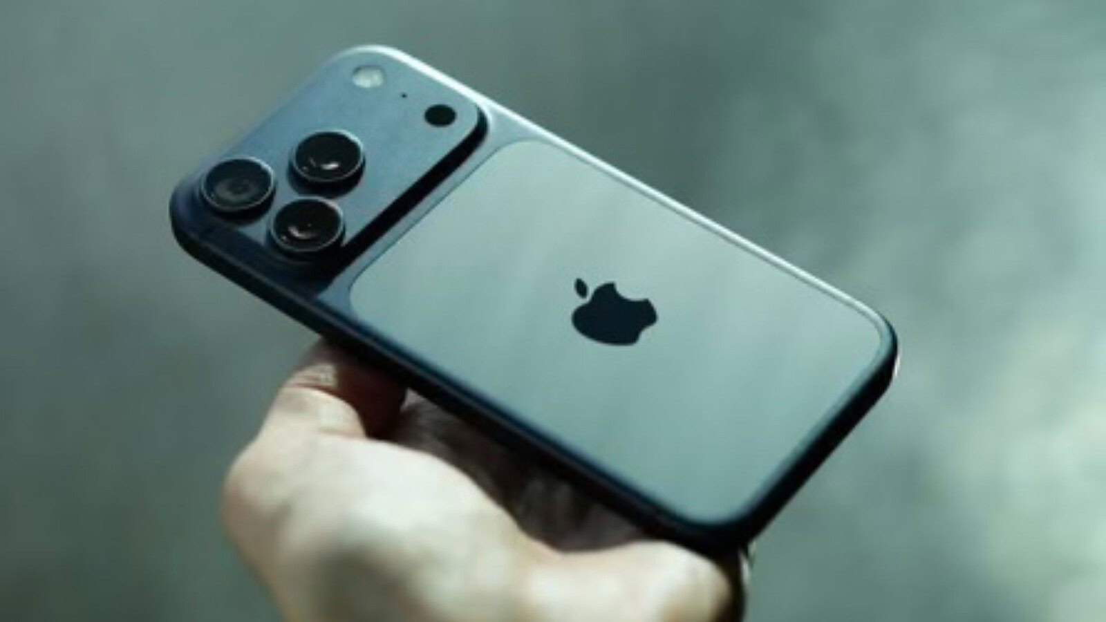 Apple obbligata nel Regno Unito a bloccare i nudi ai minori