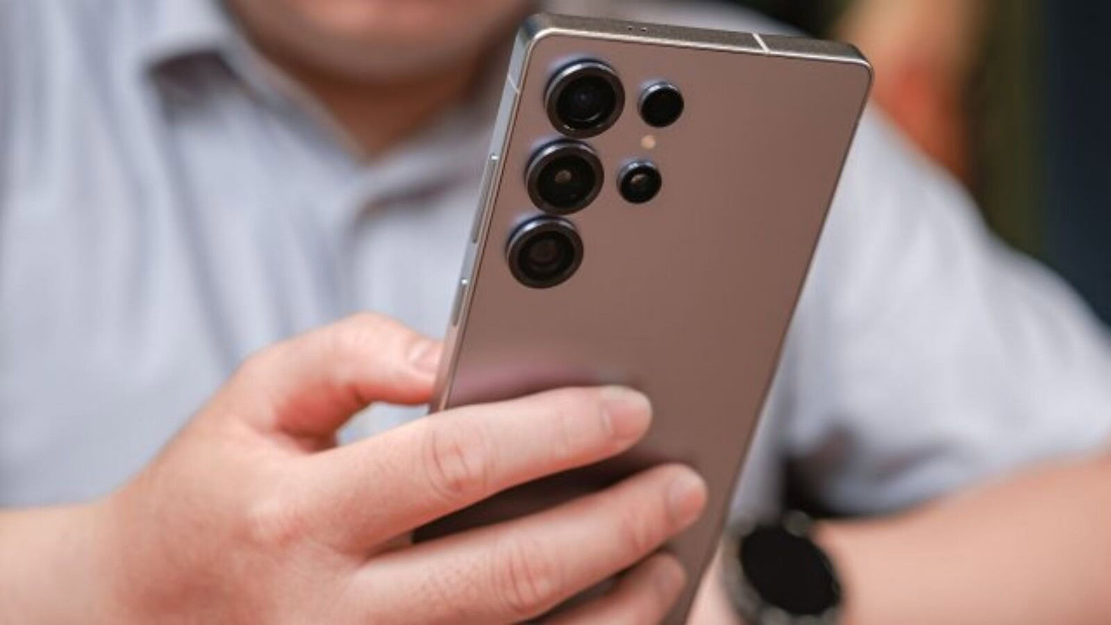 Samsung Galaxy, la ricerca offline consuma davvero batteria?
