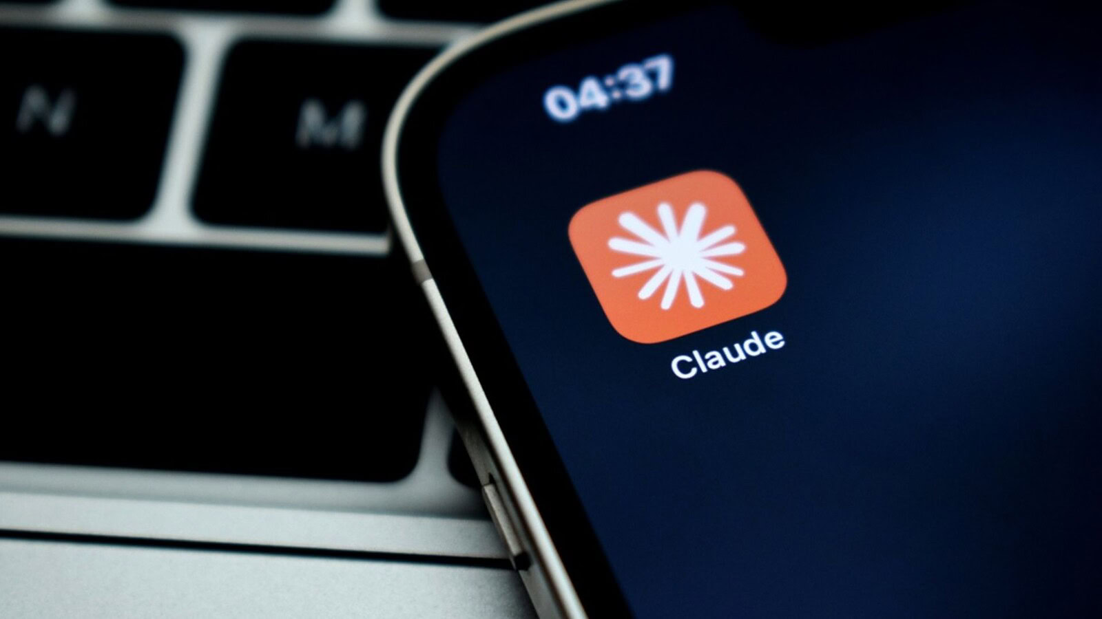 Claude, account violati per rubare token: il consumo sale da solo