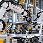 Toyota: 400.000 robot nelle fabbriche dal 2028, ecco ELEY
