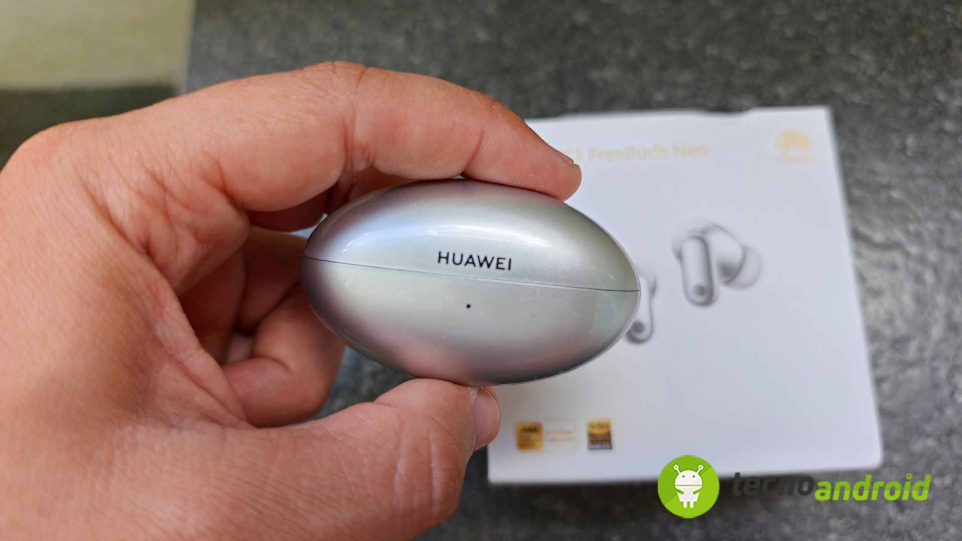HUAWEI FreeBuds Neo: gli auricolari con design innovativo e ANC da top di gamma