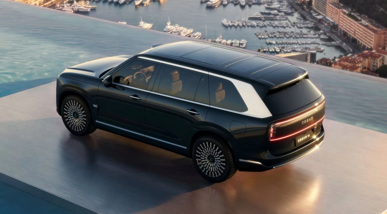 Zeekr 9X - dettaglio Zeekr 9X, SUV superlusso plug-in da 897 CV in Italia: oltre i 100.000€