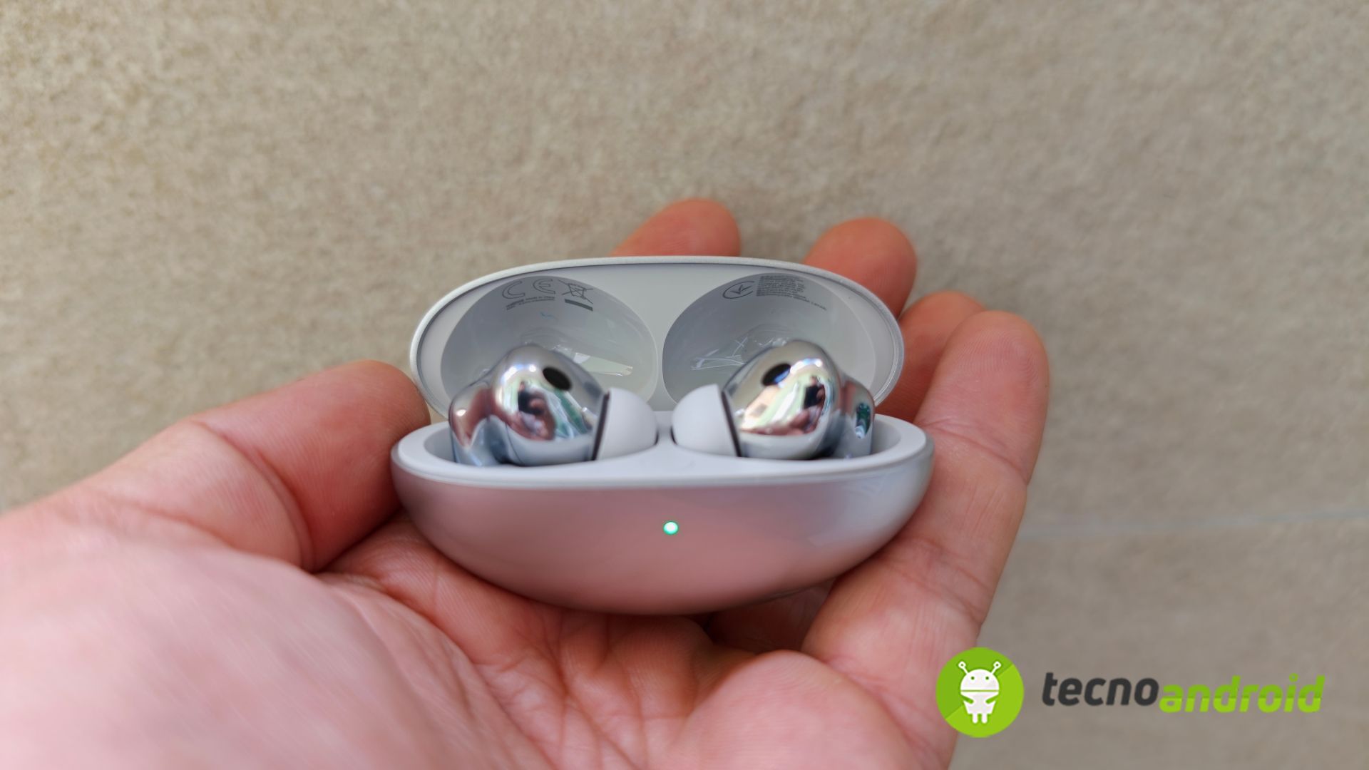 HUAWEI FreeBuds Neo: gli auricolari con design innovativo e ANC da top di gamma