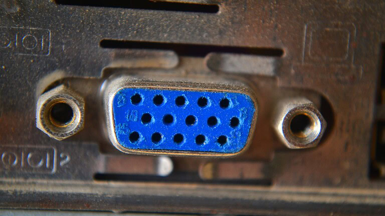 VGA, perché il connettore a 15 pin resiste ancora dal 1987