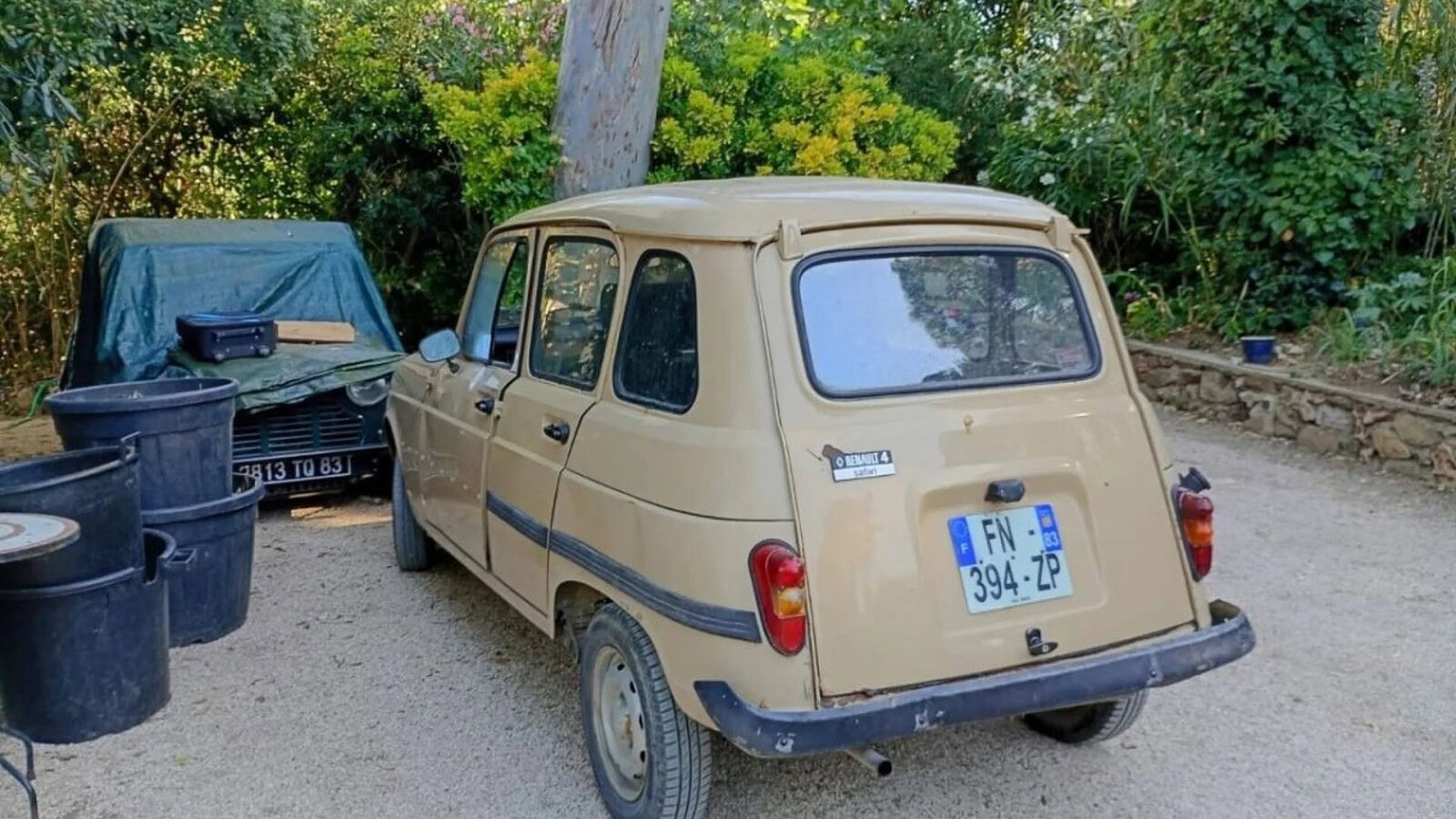 Renault 4L Safari di Brigitte Bardot all'asta a Parigi