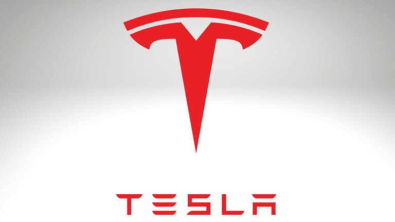 Tesla Optimus, la produzione di massa inciampa sulle mani