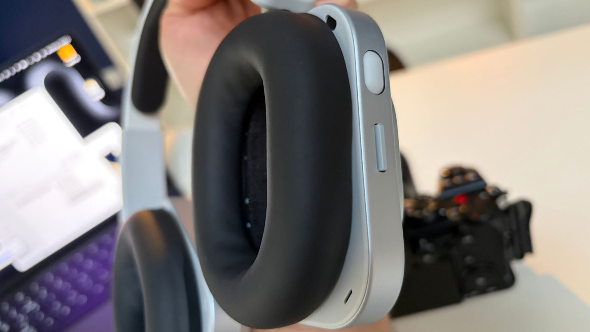 Nothing Headphone (1) Pro - design Nothing Headphone (1) Pro