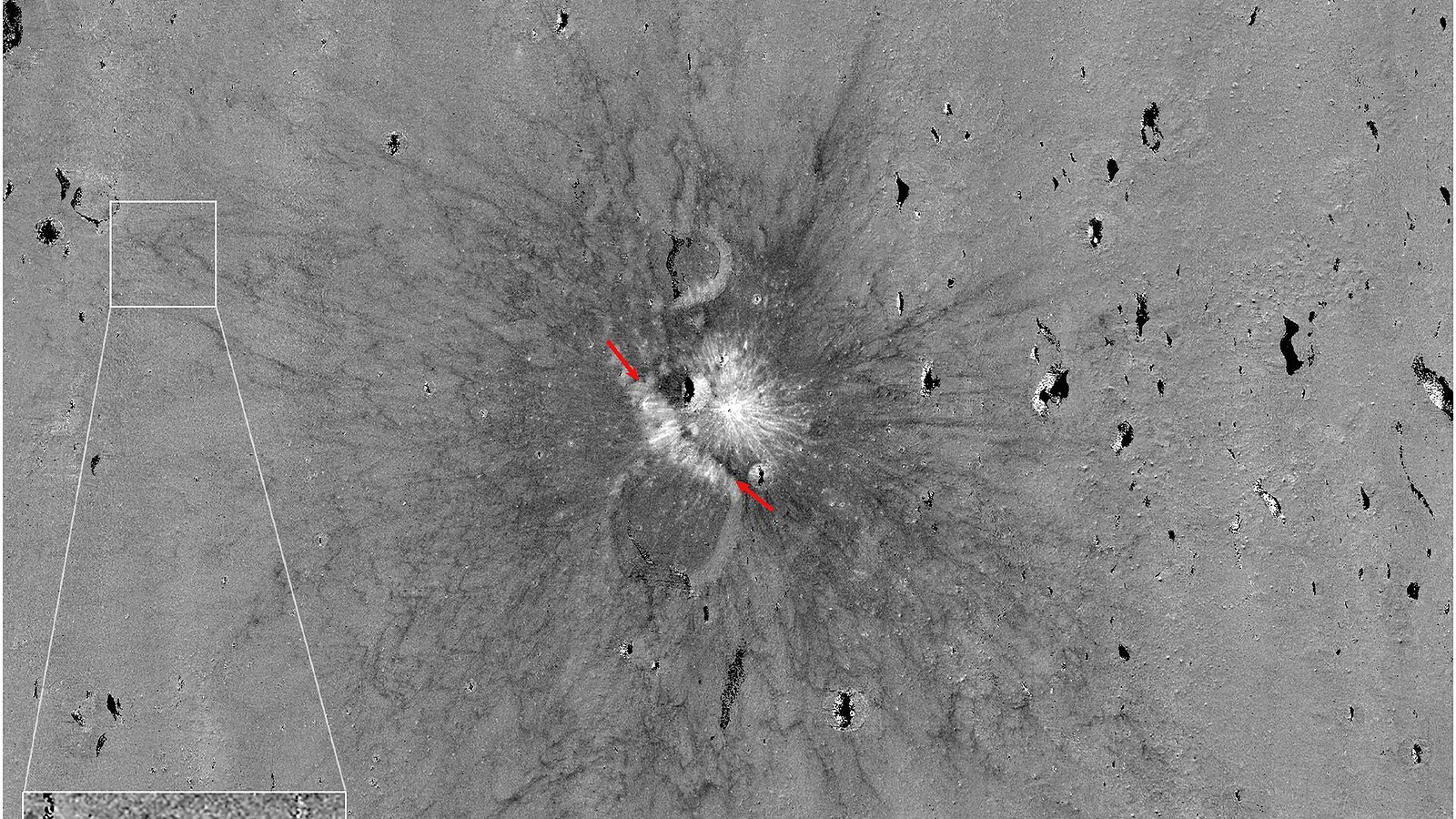 NASA scopre sulla Luna un cratere