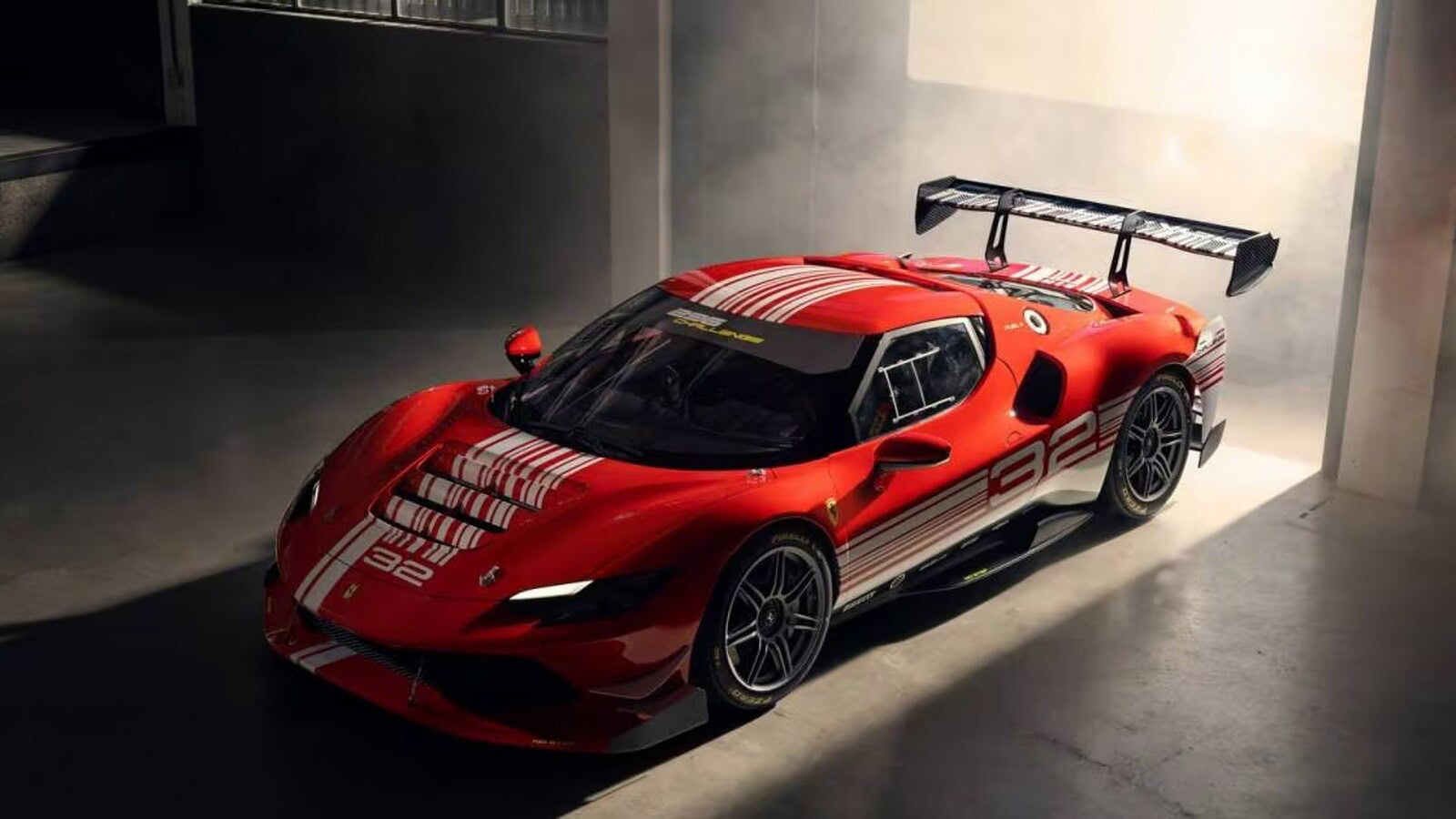 Ferrari 296 Challenge Stradale: addio all'ibrido, solo V6 benzina