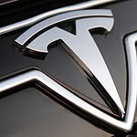 Tesla Roadster, il debutto è fissato al 1° ottobre 2026