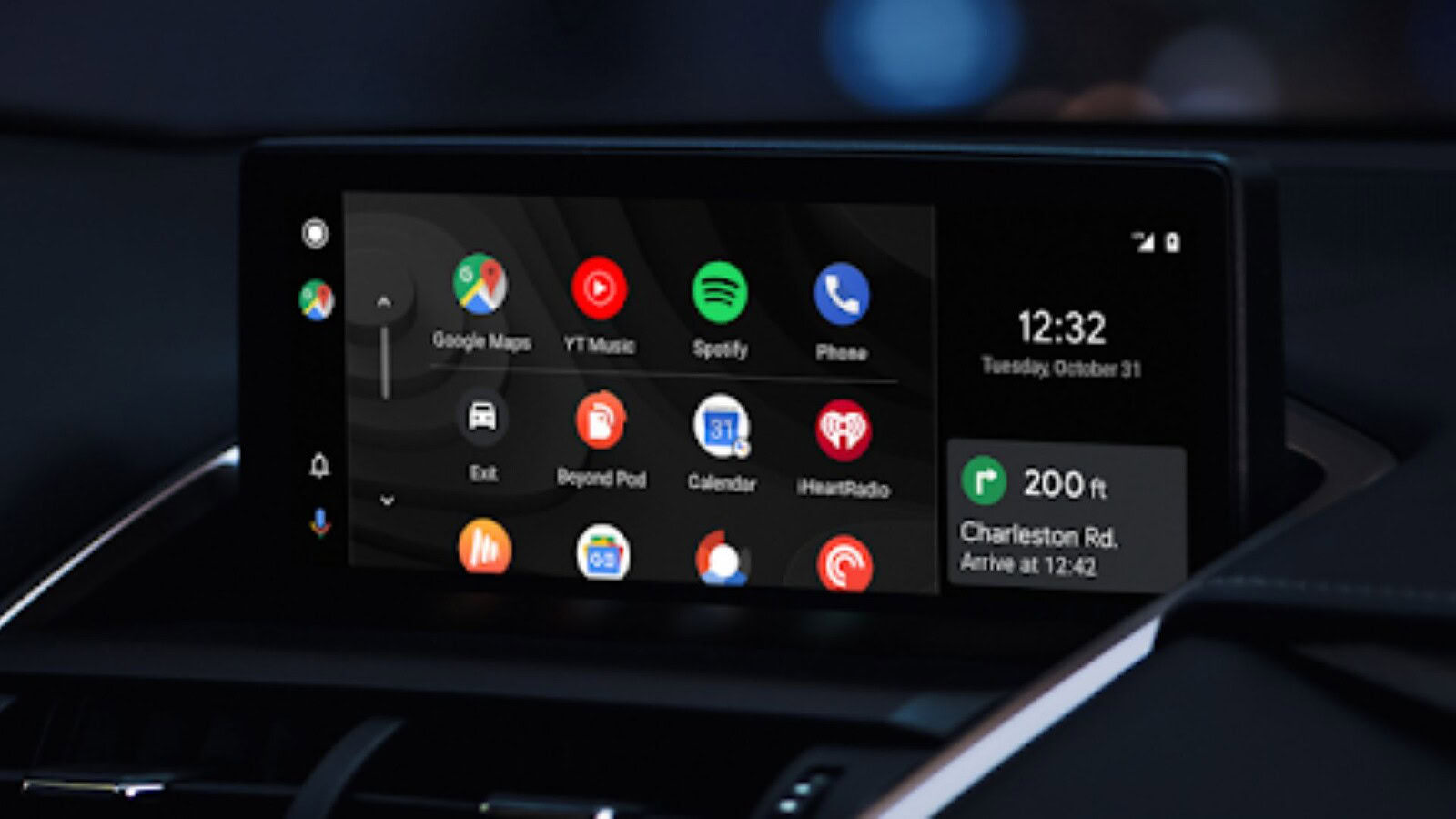 Android Auto 17.6 svela il nuovo look e l'arrivo di Gemini