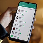 WhatsApp avvisa dei compleanni: nuova scheda Contatti su iPhone