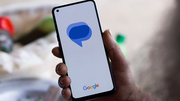 Google Messaggi invia da solo vecchi SMS ai contatti sbagliati