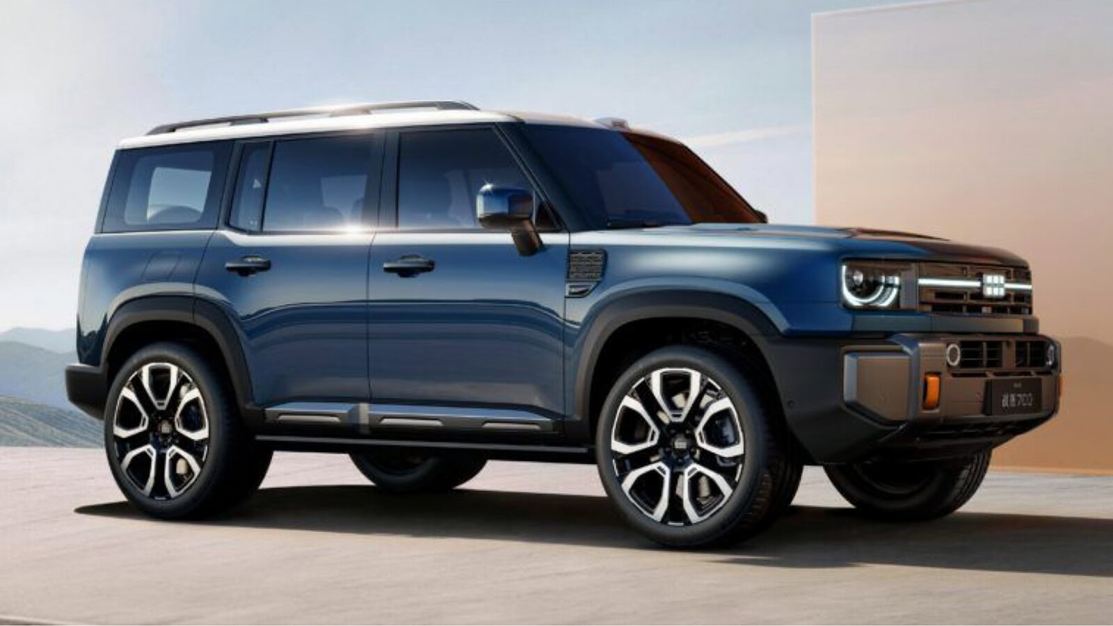 Geely Zhanjian 700: SUV ibrido da 1.113 CV con tre motori