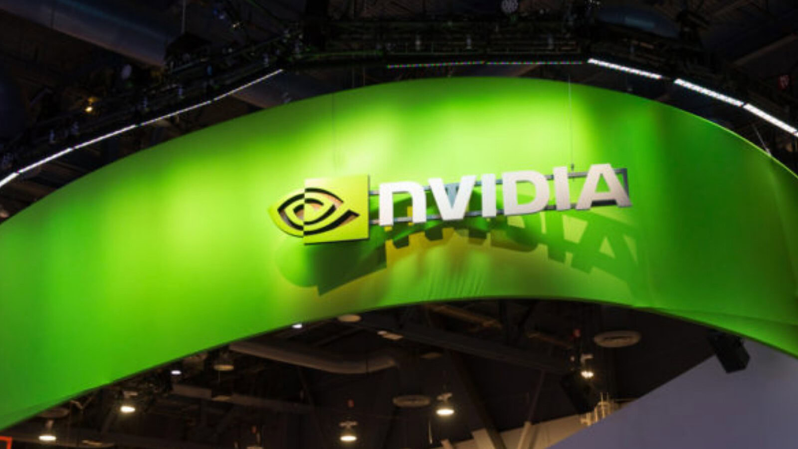 NVIDIA blocca l'overclock spinto delle GeForce RTX 50