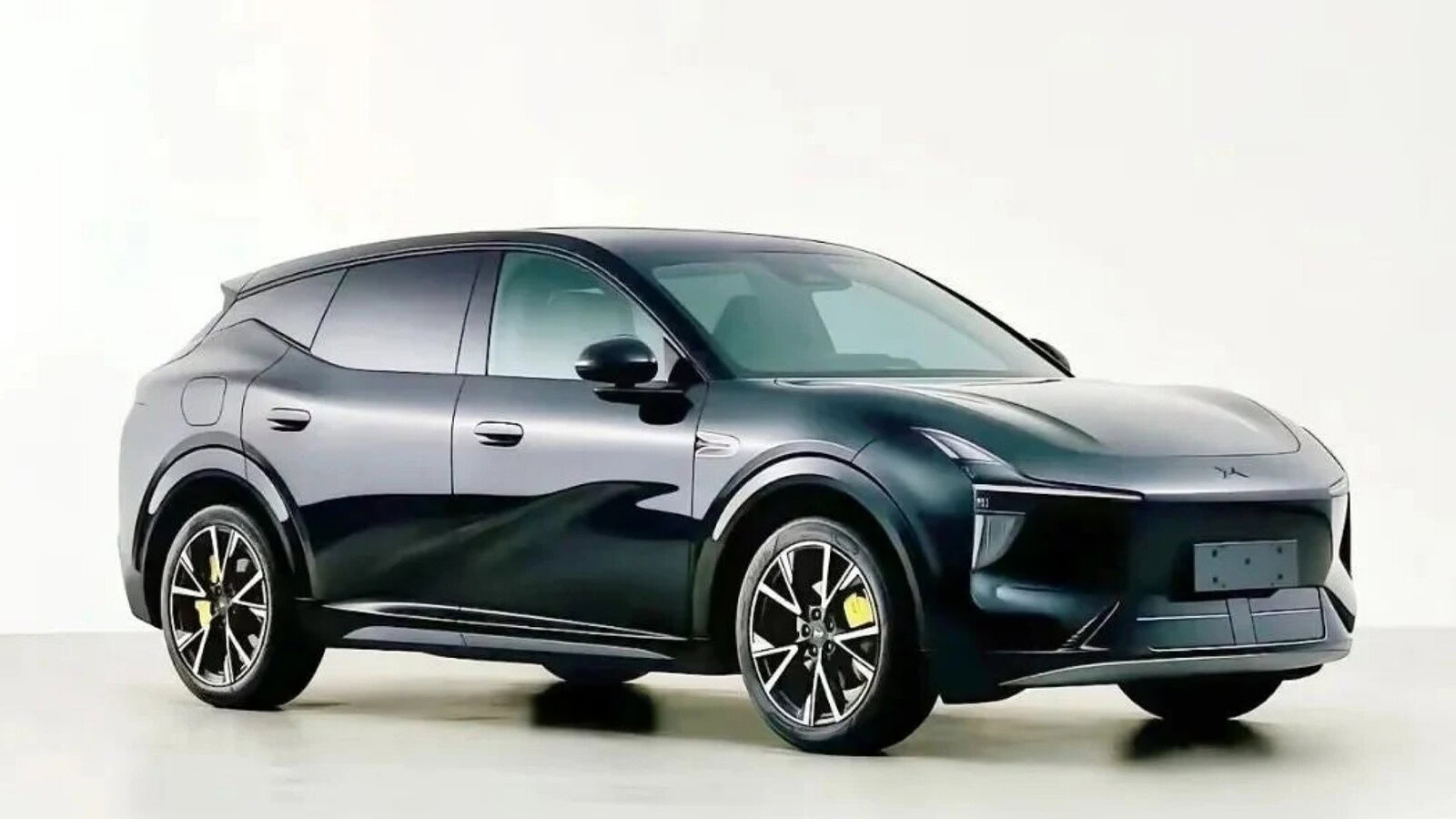 Xpeng Mona L05: il SUV elettrico cinese punta all'Europa