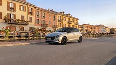 Hyundai i20 MY27, più tecnologia e cambio automatico anche su Dark Line