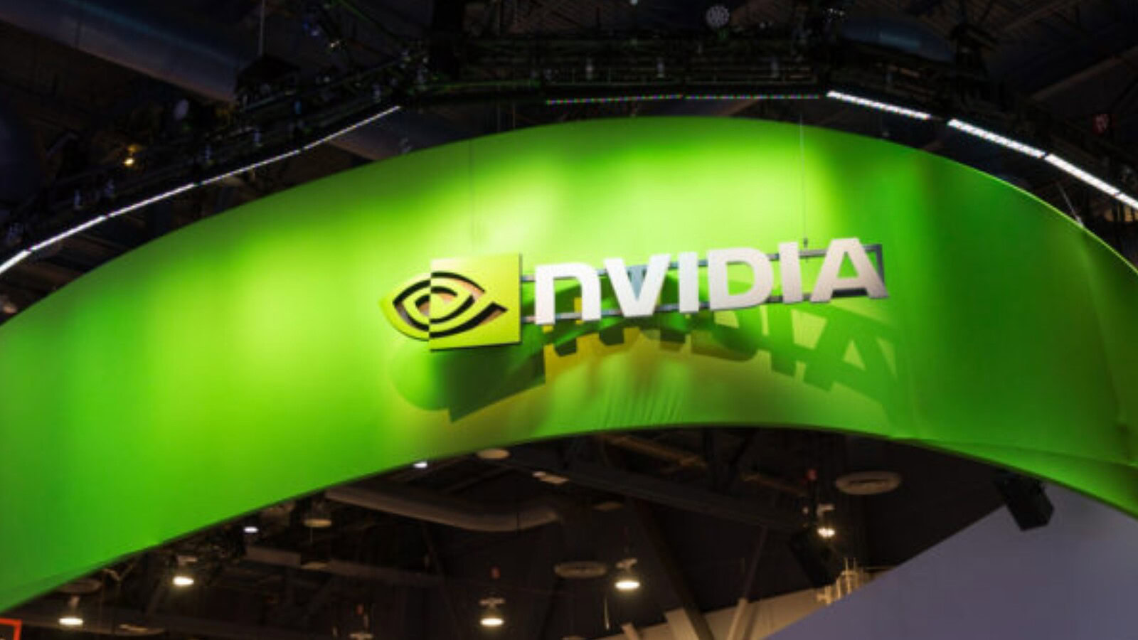 Nvidia abbandona Windows 10: driver GeForce ridotti da ottobre 2026