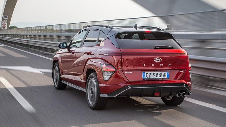 Hyundai Kona Dark Line: il SUV compatto parte da 27.950 euro