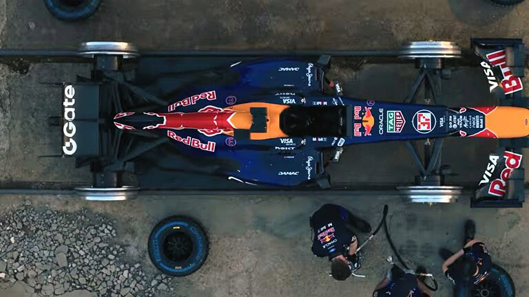 Red Bull RB8 nei tunnel della metro di Madrid: il video