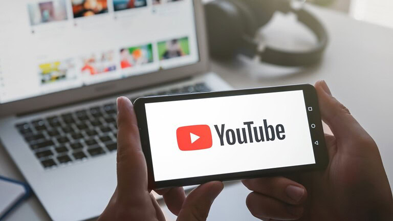 YouTube blocca il profilo sulla TV con un codice a 4 cifre