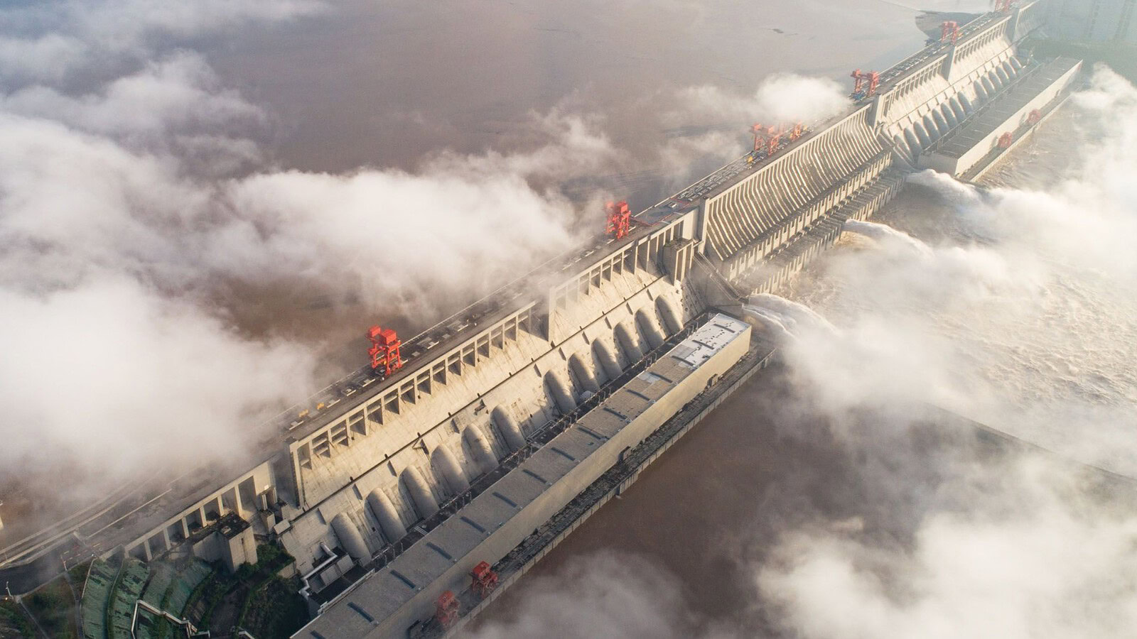 Three Gorges: impianto solare da 1 GW che produce anche di notte
