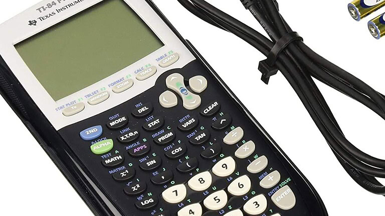 TI-84 Plus: come una calcolatrice domina le aule da 20 anni