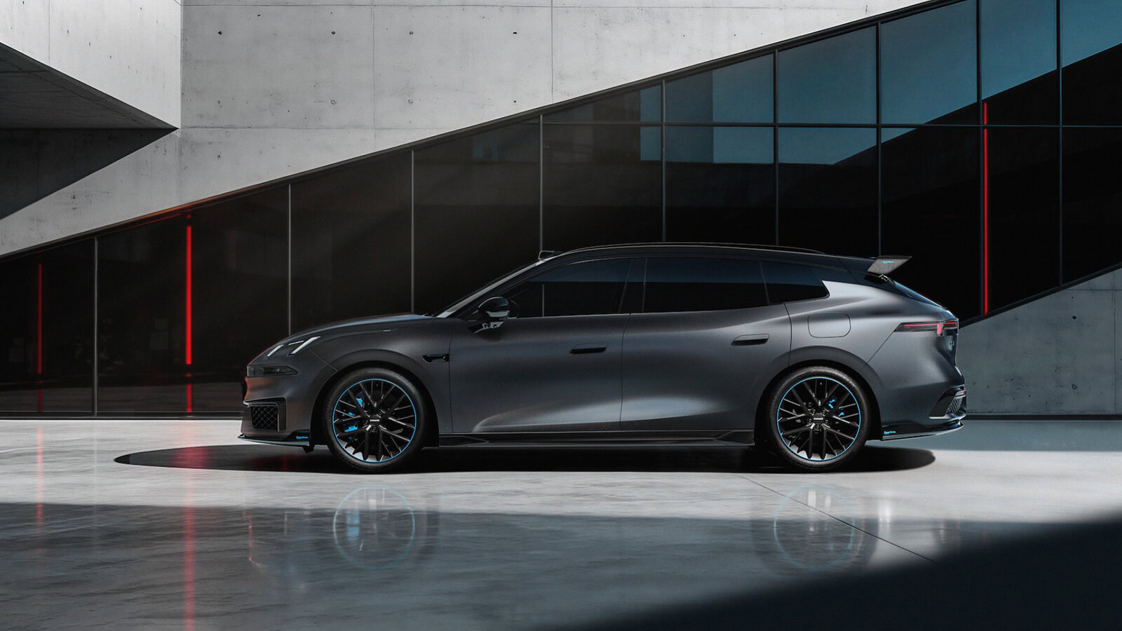 Lynk & Co 07 GT debutta in Europa al Paris Motor Show