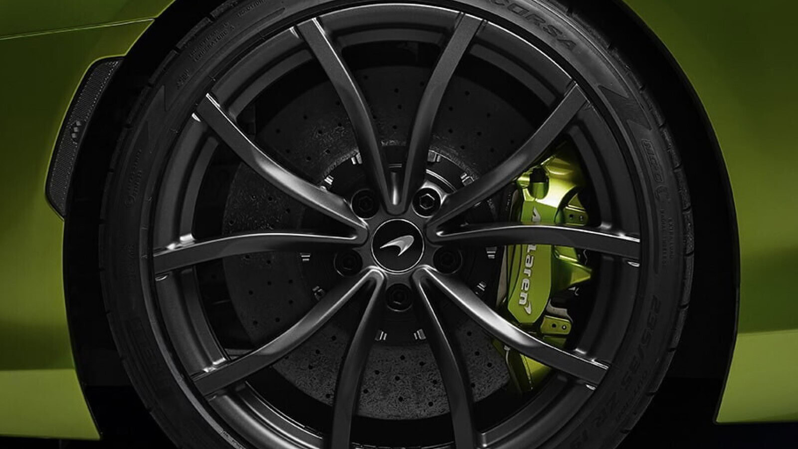 Pirelli Cyber Tyre sulle gazzelle dei Carabinieri a Roma