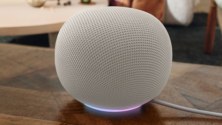Google Home, i LED lampeggiano da soli: cosa sta succedendo