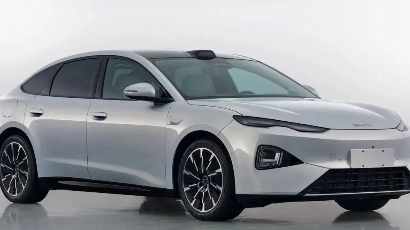 BYD Seal 07, nuova generazione con 718 km di autonomia WLTP