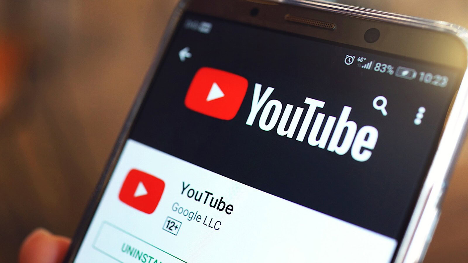 YouTube cambia i commenti: GIF e voce dalla TV