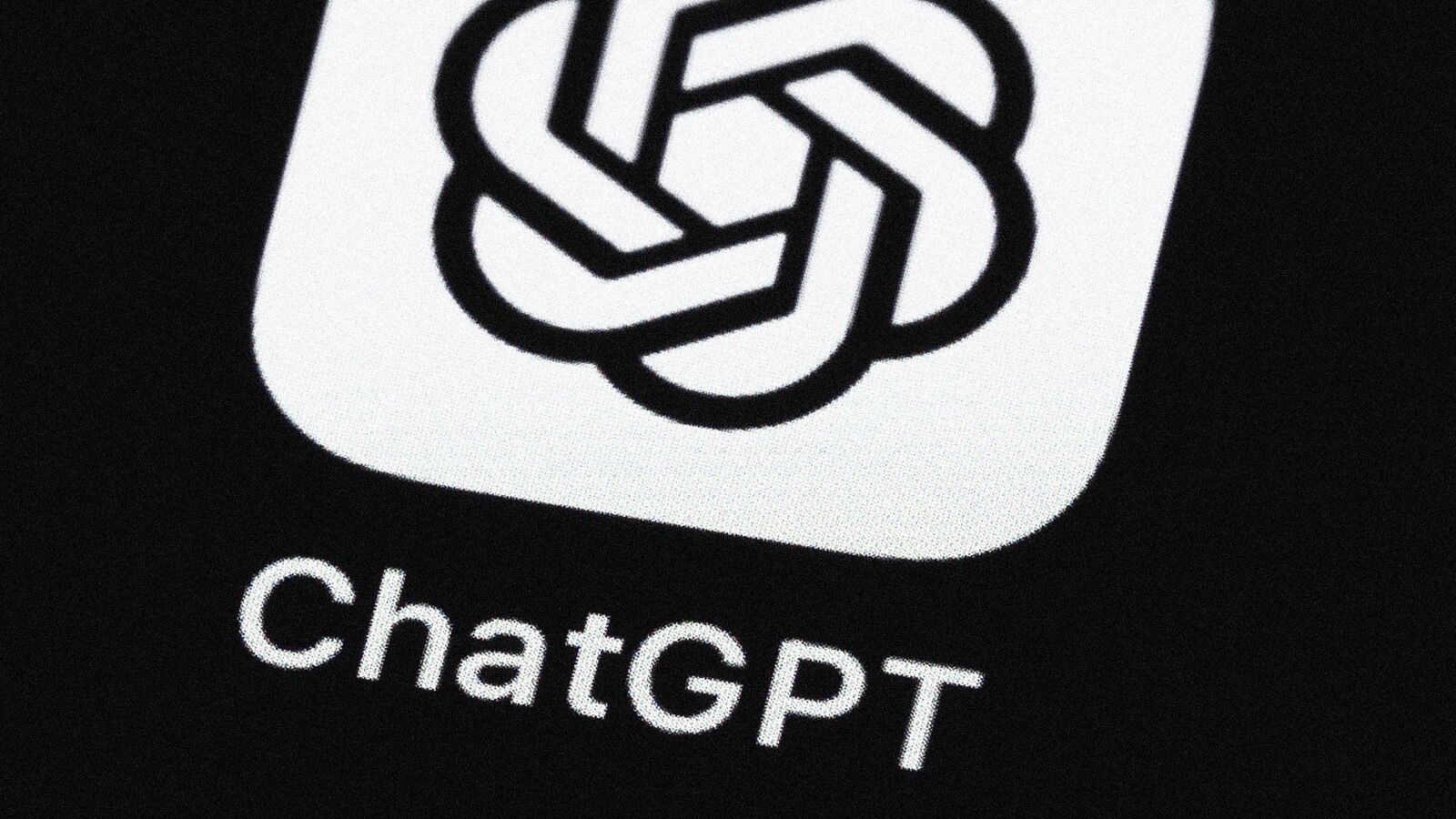 ChatGPT prova o, assistente sempre attivo con indizi sulle email