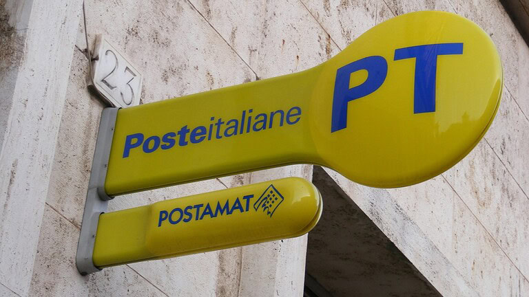 Poste Italiane sale all'85% di TIM: niente 90%, ora la fusione